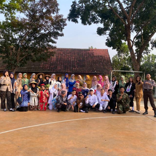 Kebersamaan kelas XI TKJ 1 SMKN 1 Gempol